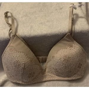 Aerie Bra 32D Beige Lace Overlay Demi Cup Lightly Padded Wireless